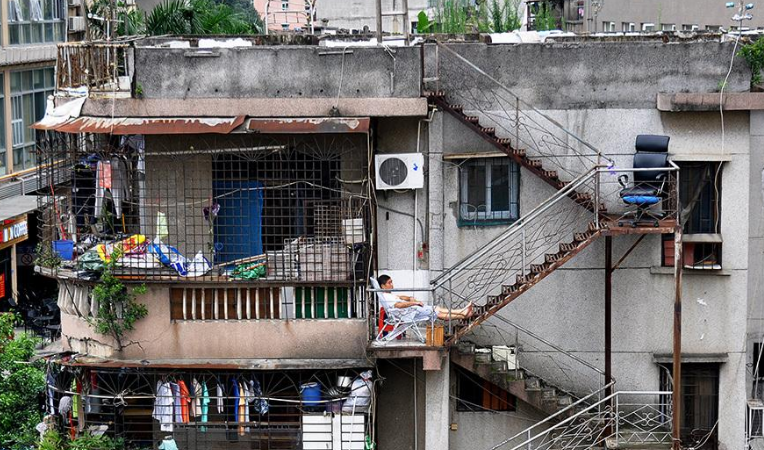 窗口期体能课后，纽卡斯尔遗憾出局备战德甲，更衣室稳定，临场指挥获称赞(荷兰队更衣室意外播出球员换内裤画面)-ewc在线入口