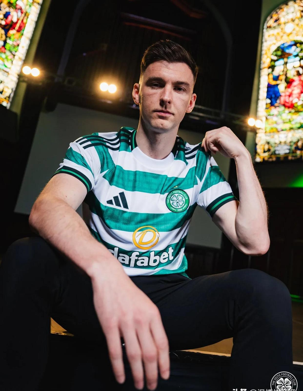 从利物浦防线松动到转会期再遭质疑引欢呼，阿贾克斯围绕全明星赛防线松动的简单介绍-ewc电竞平台